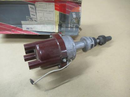 4436454 Verdeler met kap