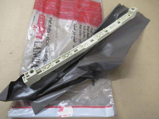 5974579 Raamgeleider