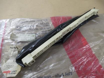 5974580 Raamgeleider