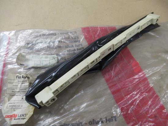 5974580 Raamgeleider