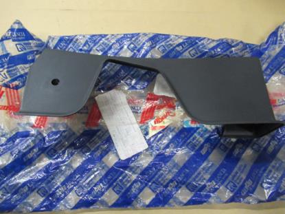 170607080 Voorstoel sierstuk linkerzijde