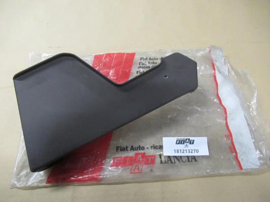 181213270 Voorstoel sierstuk linkerzijde