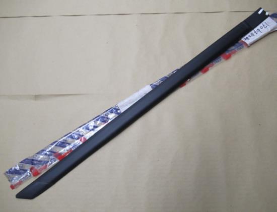 170678080 Stootstrip rechtsachter