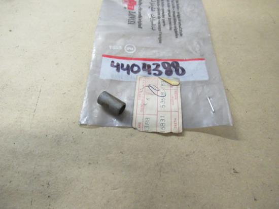 4404388 Afstandstuk versnellingspook