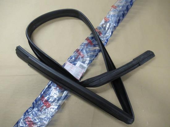 46546178 Portierruit profielrubber linksvoor