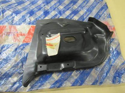 7615947 Carrosserie beugel rechtsachter