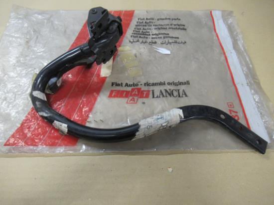 7619365 Achterklep scharnier rechterzijde