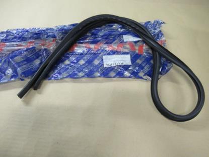 7668398 Dakrubber rechterzijde