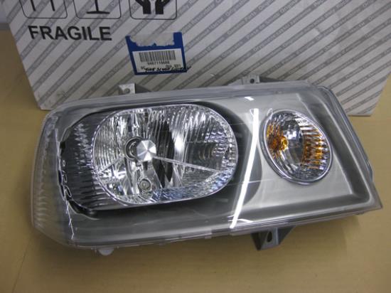 9467119688 Koplamp rechterzijde