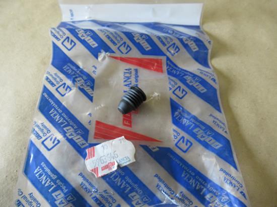 5963646 Plug M20.5x11