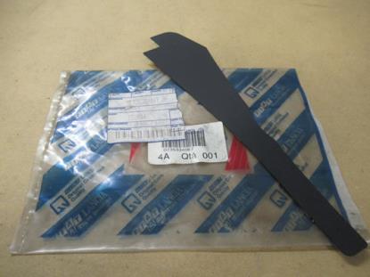 735334067 Luchtinlaat sierstuk rechterzijde