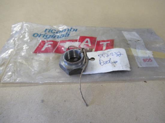 557237 Versnellingsbak moer