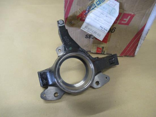 46540680 Voorvering fusee rechterzijde