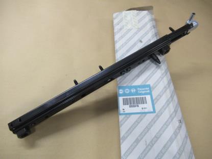 50506796 Voorstoel geleiding rechterzijde