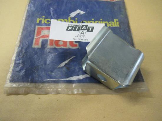 4139751 Bumper beugel