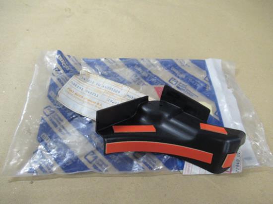 46305229 Motorkap sierstuk linkerzijde