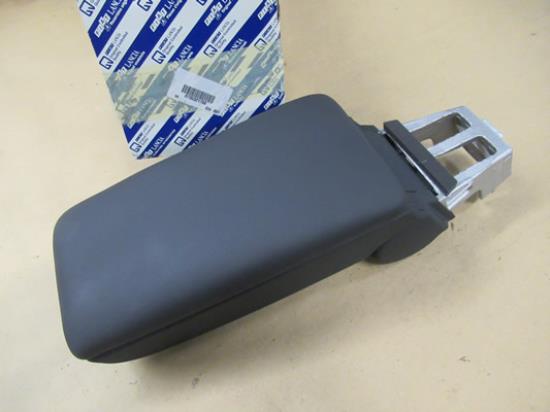 735321798 Voorstoel armsteun