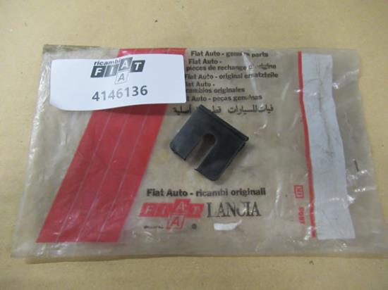 4146136 Afdekking bumper