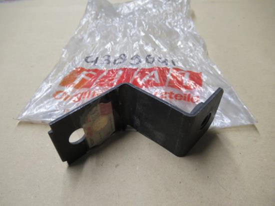 4389641 Beugel bumper