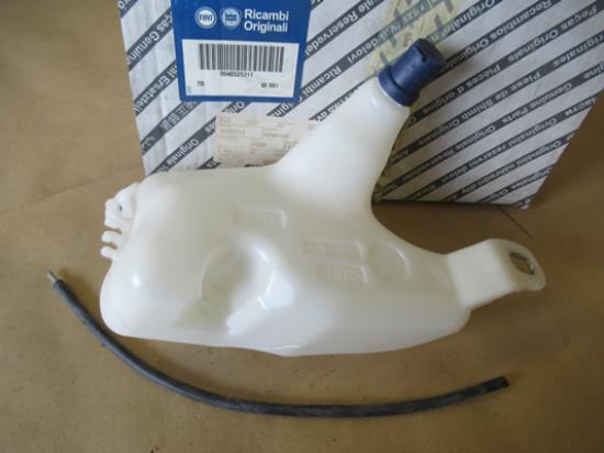 46525311 Ruitensproeiervloeistof reservoir