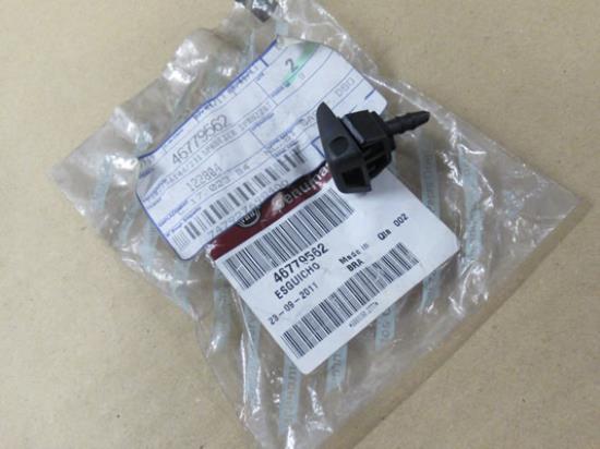 46779562 Voorruit ruitenwissersproeier