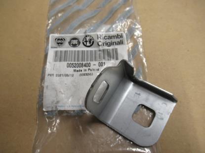 52008400 Voorscherm beugel linksvoor