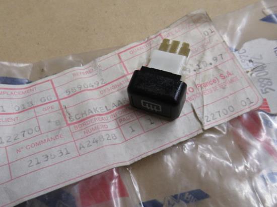 5890492 Achterruitverwarming schakelaar