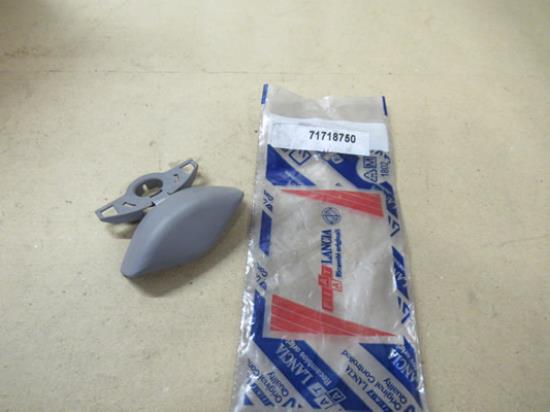 71718750 Plug veiligheidsgordels