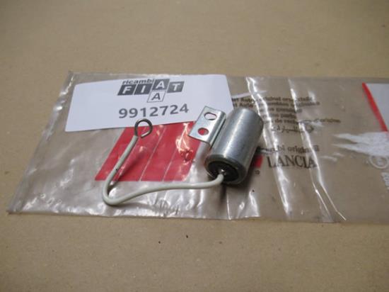 9912724 Condensator