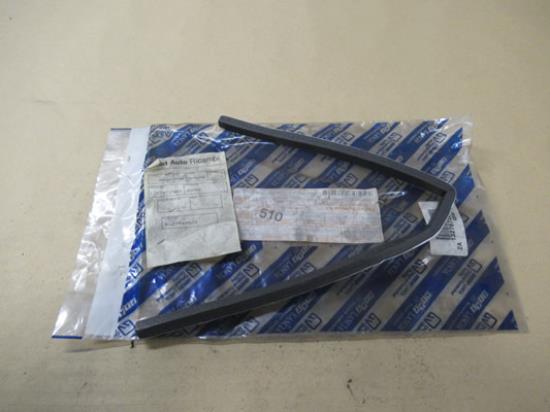 1327672080 Pakking voorbumper