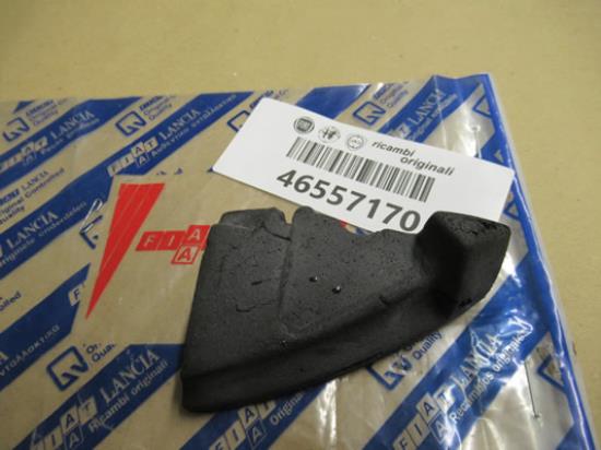 46557170 Motorkap rubber linksachter