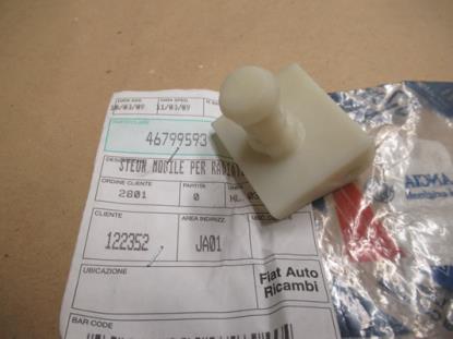 46799593 Radiateur steun