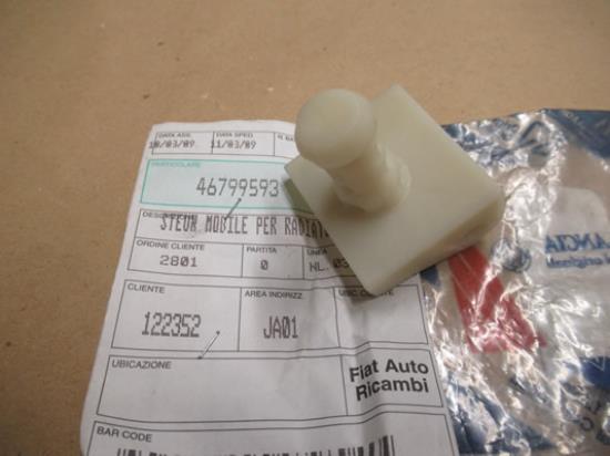 46799593 Radiateur steun