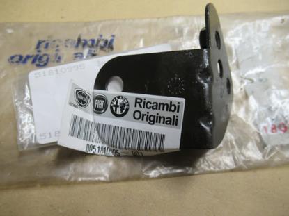 51810995 Carrosserie beugel linkerzijde