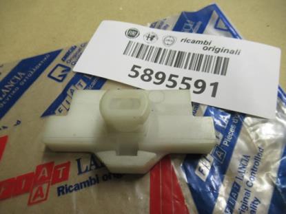 5895591 Raammechaniek plaat voorzijde