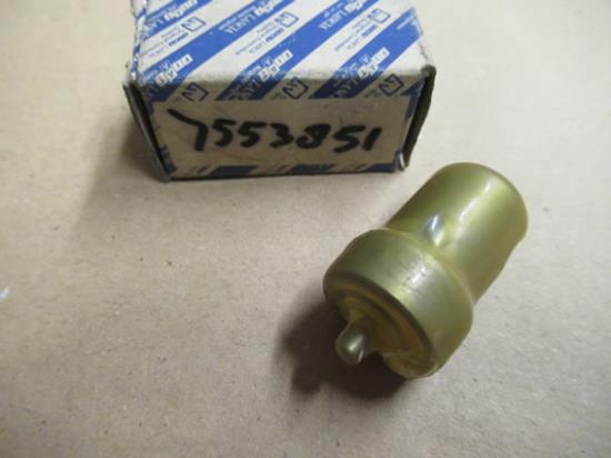 7553851 Verstuiver brandstofinjectie