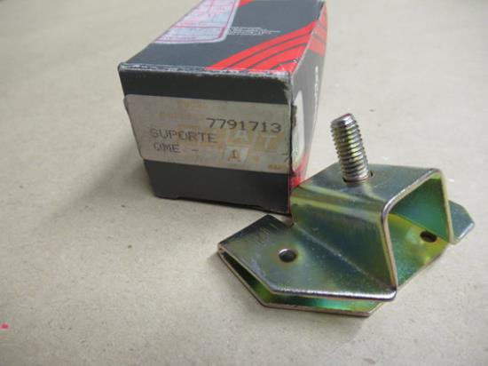 7791713 Achterbumpersteun rechterzijde