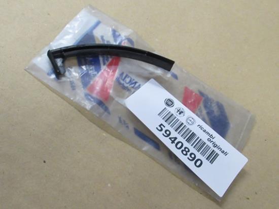 5940890 Dak sierlijst linkerzijde