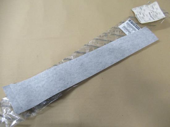 735364010 B-stijl sticker linkerzijde