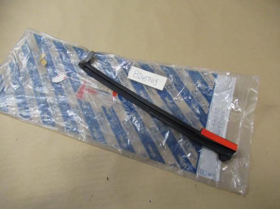 82458119 Pakking voorbumper linkerzijde