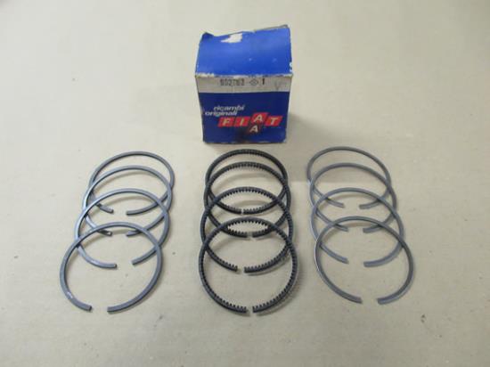 902062 Zuigerveren set