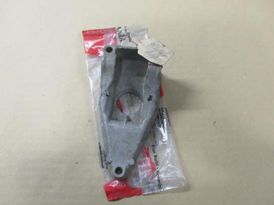 986144 Rempedaal beugel