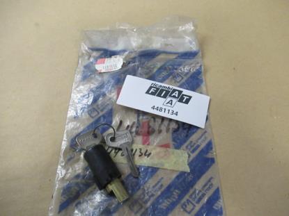 4481134 Cylinderslot met geslepen sleutels